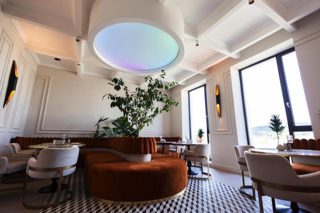 The Berg'S 2 Hotel Ocna Mures Buitenkant foto