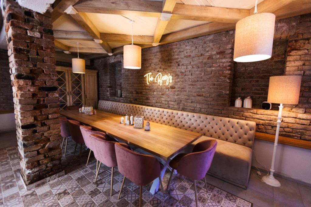 The Berg'S 2 Hotel Ocna Mures Buitenkant foto